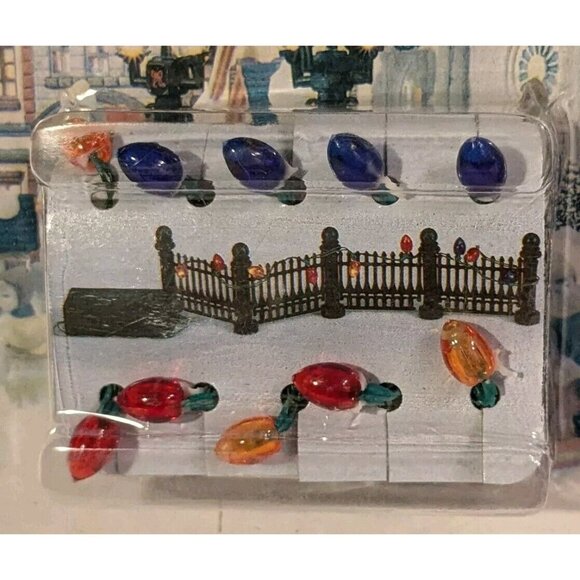 2 Holiday Expressions Christmas Lamp Posts Santa Global Lights Village House Set - Picture 3 of 14